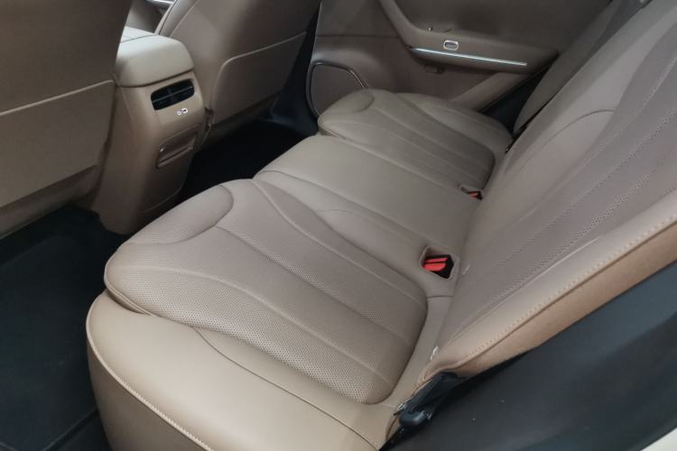 Used Leapmotor C11 2026 All-Electric 640 LiDAR Edition Left Rear Seat