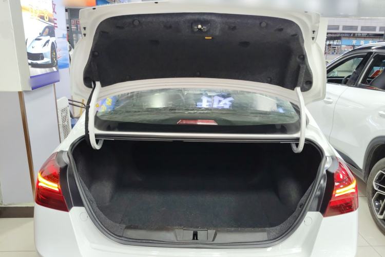 Used Geely Auto Emgrand 2019 Leading Edition 1.5L CVT Upward-Connected Model China VI Standard