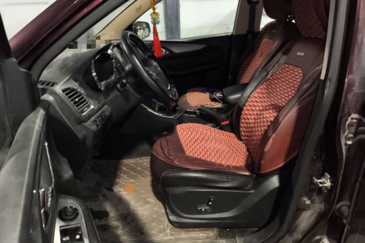 Used Baojun 560 2015 1.8L manual luxury version