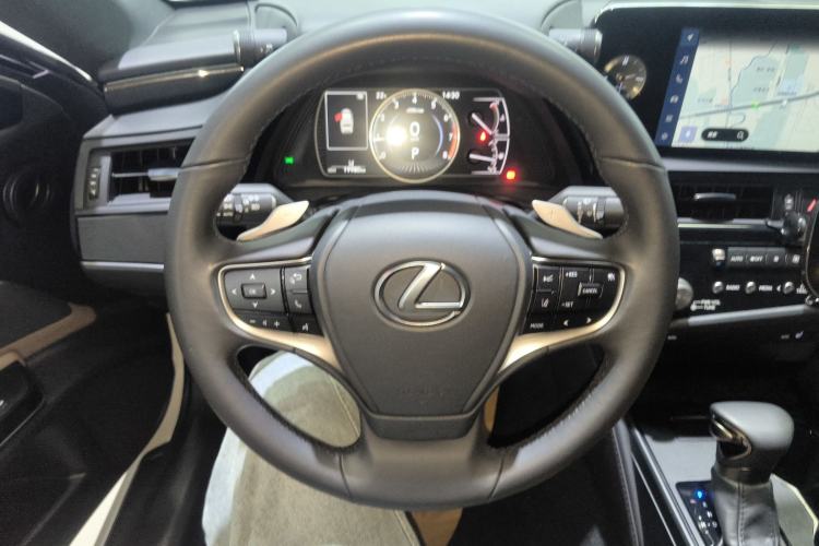 Used Lexus ES 2022 200 Excellence Edition
