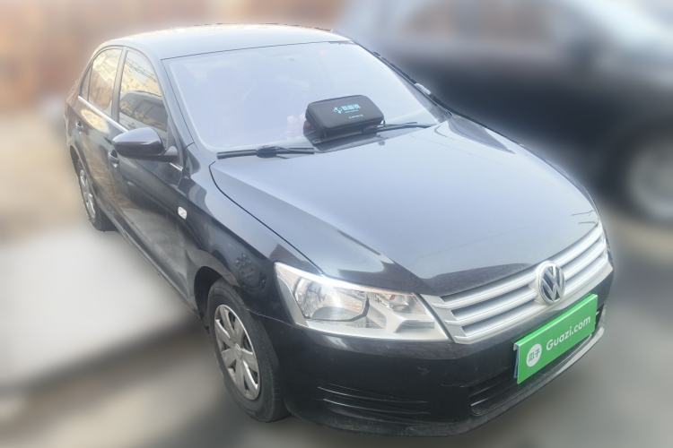 Used Volkswagen Santana 2013 1.6L Manual Fashion Edition Front Right 45 Deg