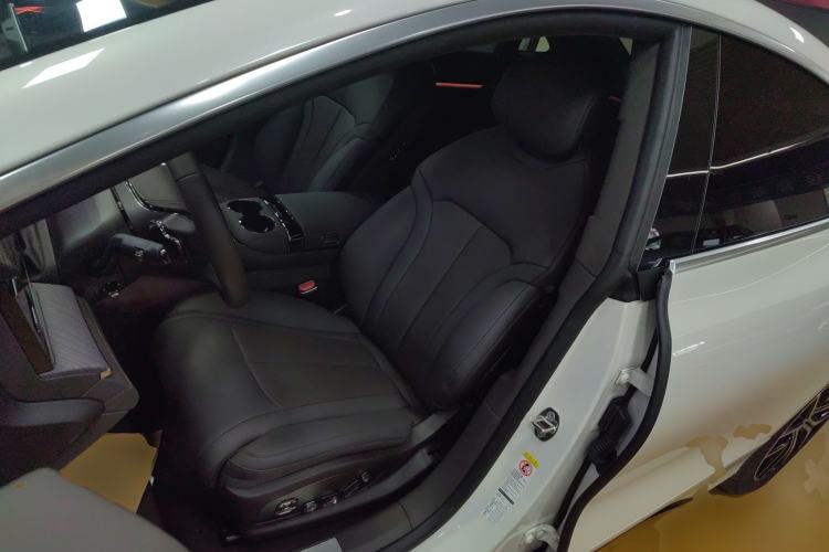 Used Denza Z9 2024 1100 km Four-Wheel Drive Max Version
