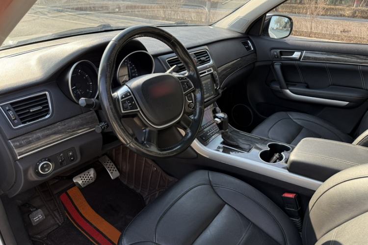 Used Haval H8 2015 2.0T Two-Wheel-Drive Luxury Version