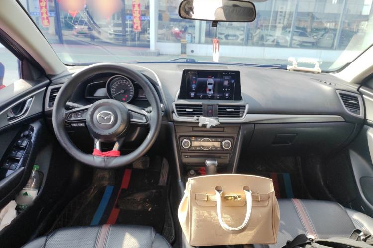 Used Mazda 3 Axela 2017 Sedan 1.5L Automatic Luxury Model Emission Standard China V
