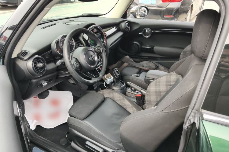 Used MINI MINI 2018 1.5T COOPER Classic Edition
