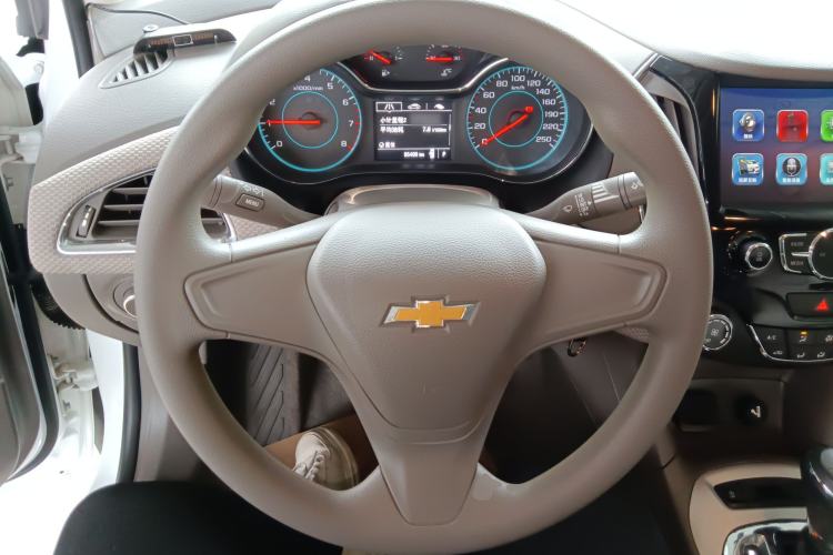 Used Chevrolet Cruze 2015 1.5L Automatic Fashion Navigation Edition
