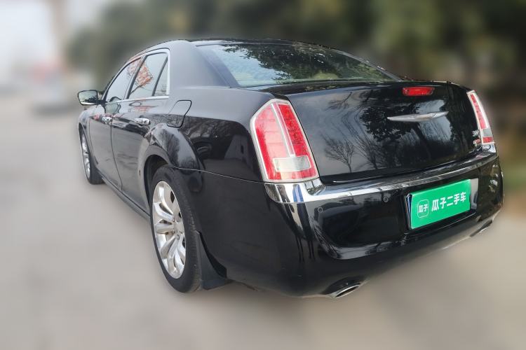 Used Chrysler 300C 2013 3.6L Luxury Edition