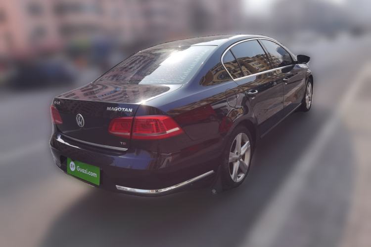 Used Volkswagen Magotan 2016 1.8TSI Luxury Comfort Model Rear Right 45 Deg