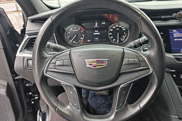 Used Cadillac XT5 2022 2.0T Two-Wheel Drive Luxury Version