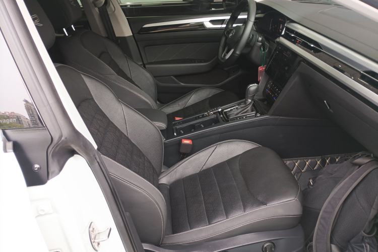 Used Volkswagen FAW-Volkswagen CC 2023 380TSI Striking Edition