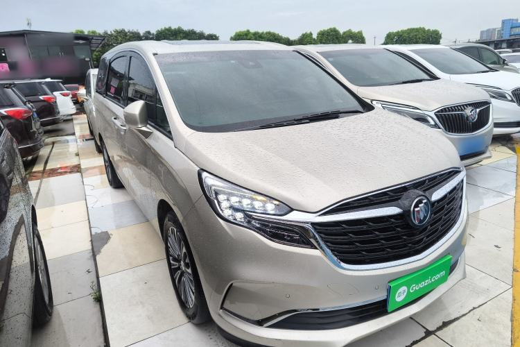 Used Buick GL8 2021 ES Landtrek 653T Luxury Model Front Right 45 Deg