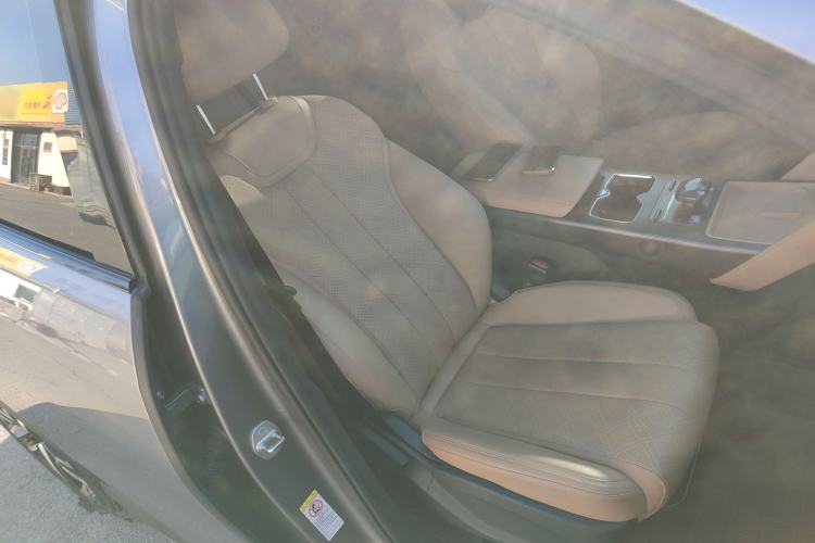 Used BYD Song L DM-i 2024 112 km Leading Edition
