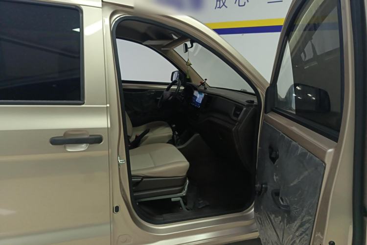 Used Wuling Hongguang V 2022 1.5L Jingqu Edition Electric-Assist LAR