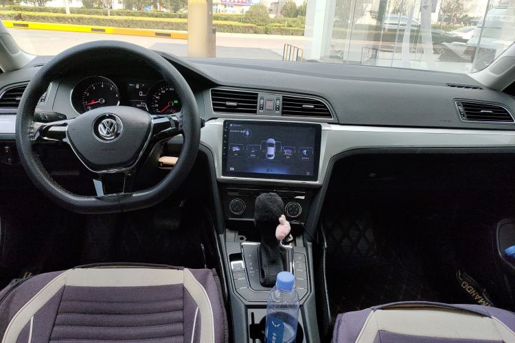 Used Volkswagen Lamando 2018 230TSI DSG Fashion Edition Center Console