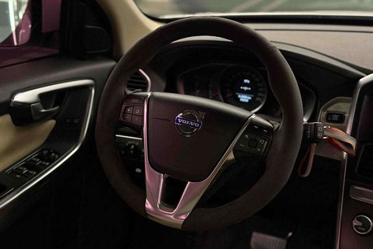 Used Volvo XC60 2014 T5 Zhiyi Edition
