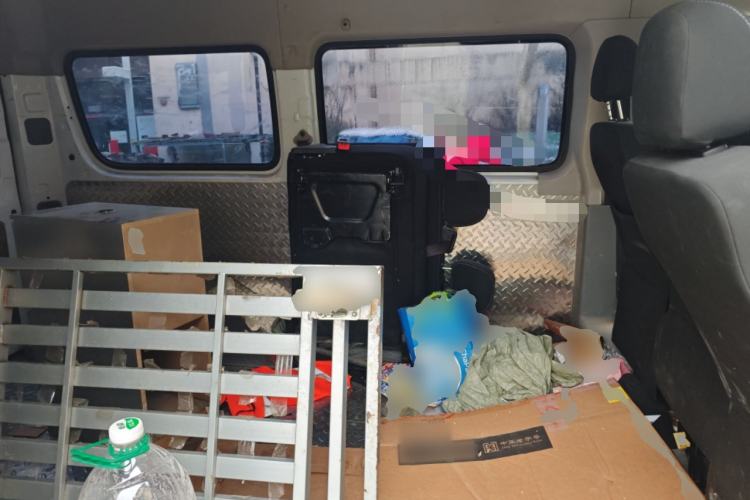 Used SAIC MAXUS Xintu V80 2019 2.5T Classic AMT Aoyuntong Short Wheelbase Mid-Roof 5/6-Seater