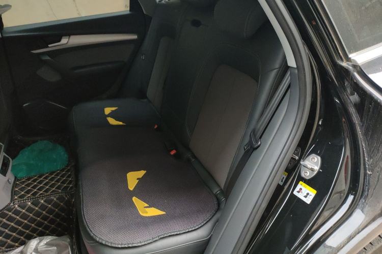 Used Audi Q5L 2018 40 TFSI Prestige Fashion Edition China VI Left Rear Seat