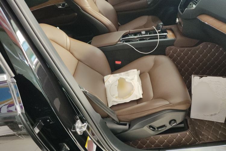 Used Volvo XC90 2021 B6 Zhiyi Luxury Edition 7-Seater
