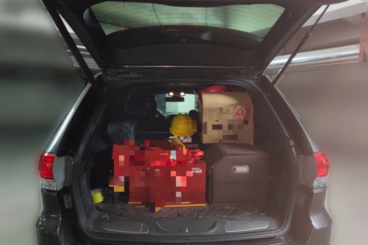 Used Jeep Grand Cherokee 2012 3.6L Luxury Navigation Edition
