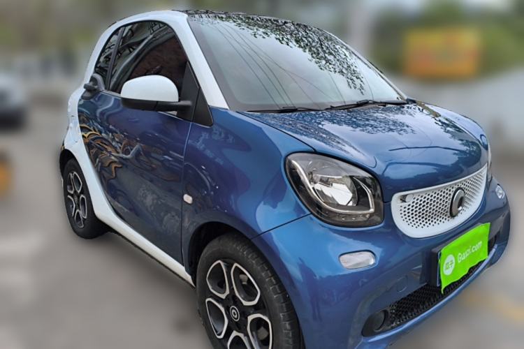 Used smart fortwo 2019 0.9T 66kW Hardtop Wind Power Edition China VI Front Right 45 Deg