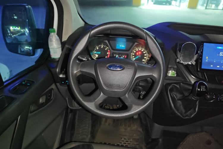 Used Ford Transit 2019 2.0T Diesel Multi-Purpose Commercial Vehicle Mid-Drive Mid-Roof 6-Seater China VI Standard
