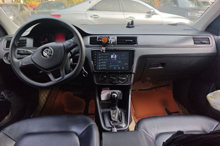 Used Volkswagen Santana 2016 1.6L Automatic Fashion Edition
