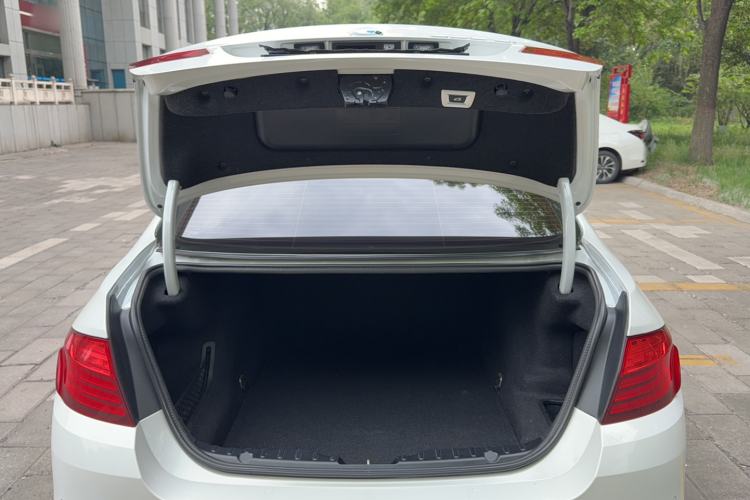 Used BMW 5 Series 2017 525Li Luxury Design Package Trunk