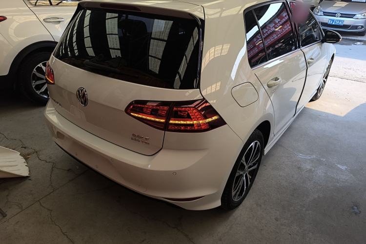 Used Volkswagen Golf 2017 280TSI Automatic R-Line Million-Vehicle Commemorative Edition
