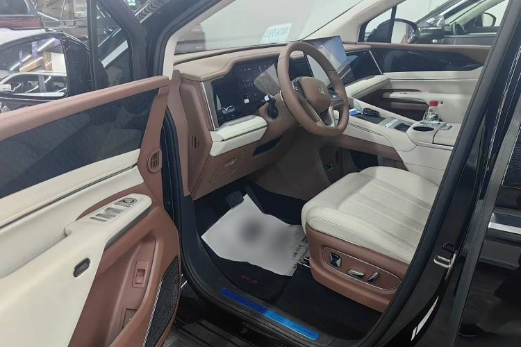 Used BYD Xia 2025 DM-i 1.5T 180km Beyond Edition
