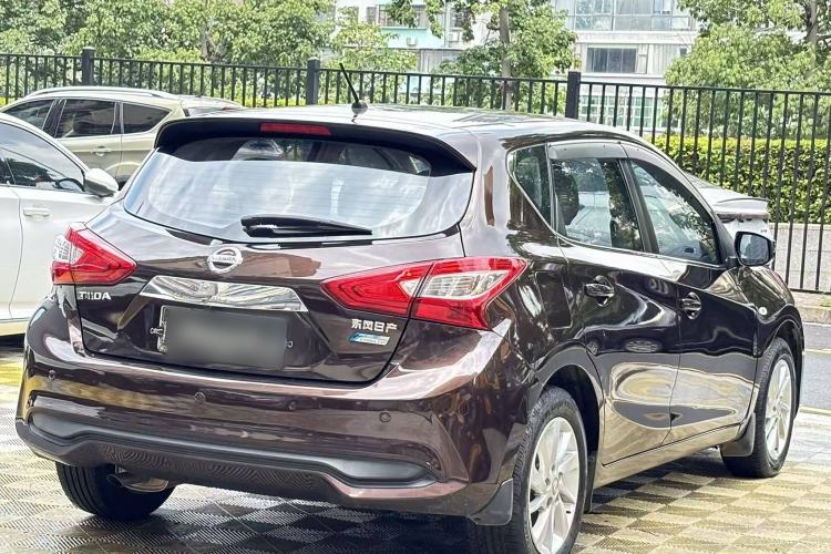 Used Nissan Tiida 2016 1.6L CVT Cool Dynamic Edition