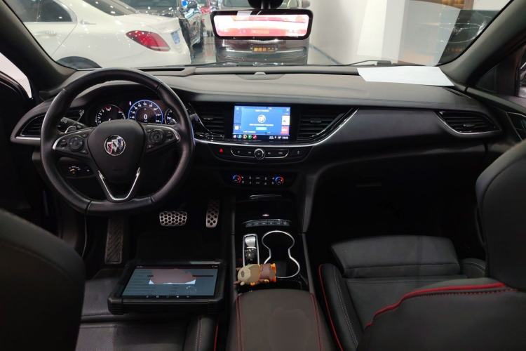 Used Buick Regal 2022 GS Prestige Model
