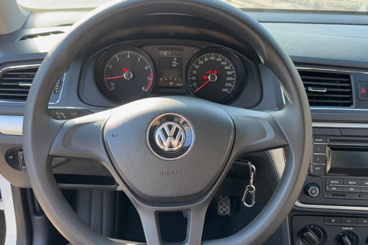 Used Volkswagen Lavida 2015 1.6L Manual Fashion Edition