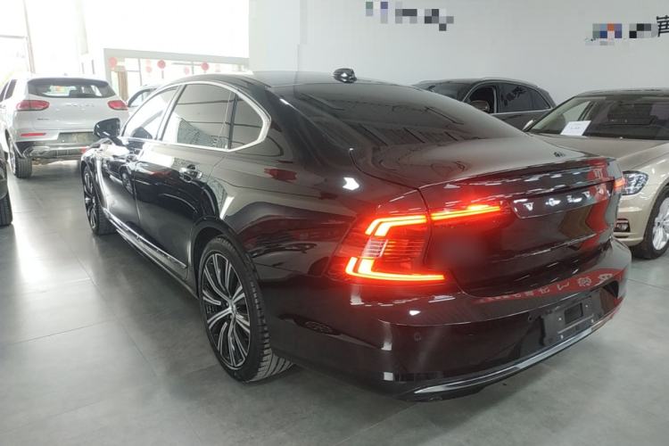 Used Volvo S90 2023 B5 Zhiyuan Luxury Edition
