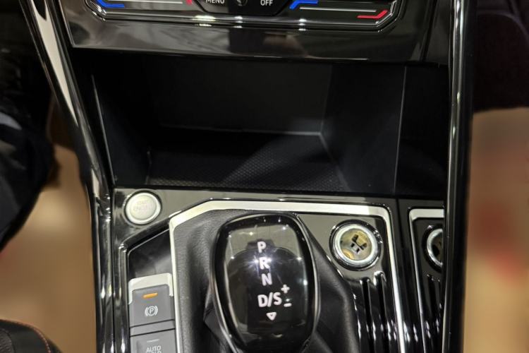 Used Volkswagen Tayron 2022 330TSI Two-Wheel Drive Luxury Smart Connectivity Version