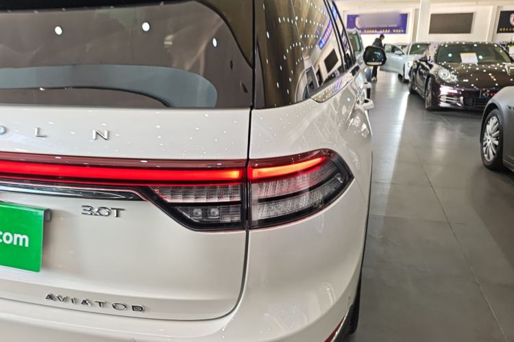 Used Lincoln Aviator 2021 3.0T V6 All-Wheel-Drive Executive Edition