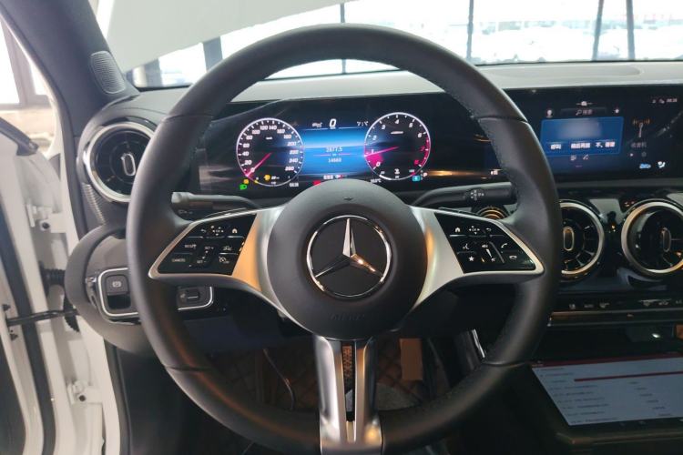 Used Mercedes-Benz A-Class 2024 Updated A 180 L Steering Wheel