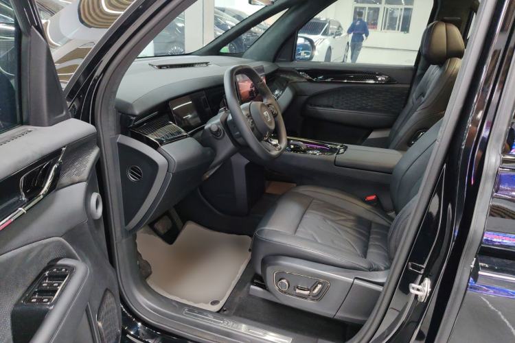 Used Zeekr 009 2024 Six-Seat Executive Version 4WD 140 kWh