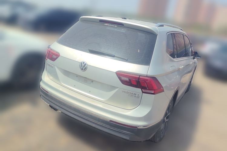 Used Volkswagen Tiguan L 2017 330TSI Automatic Two-Wheel Drive Luxury Edition
