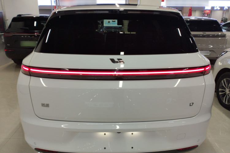 Used Li Auto L8 2023 Air model