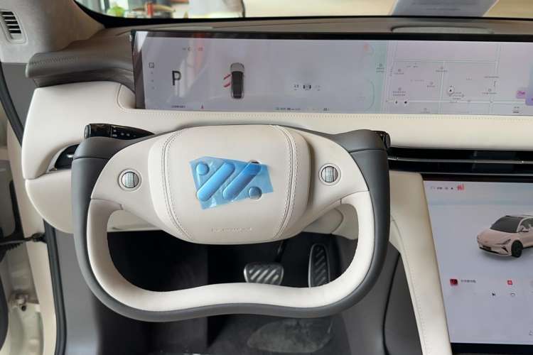 Used IM LS7 2024 90 kWh Max Elite Rear-Drive Version Interior 6