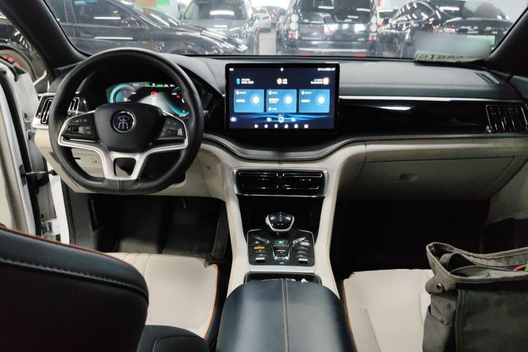 Used BYD Song PLUS New Energy 2021 EV Deluxe Model Center Console