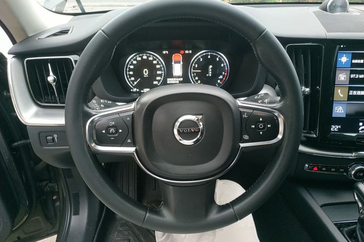 Used Volvo XC60 2019 T5 4x4 Smart Edition China VI Standard
