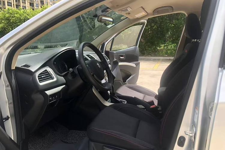 Used Suzuki S-Cross 2014 1.6L CVT Two-Wheel Drive Entry Model