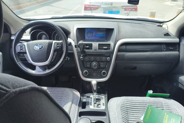 Used Bestune X80 2013 2.0L automatic comfort version