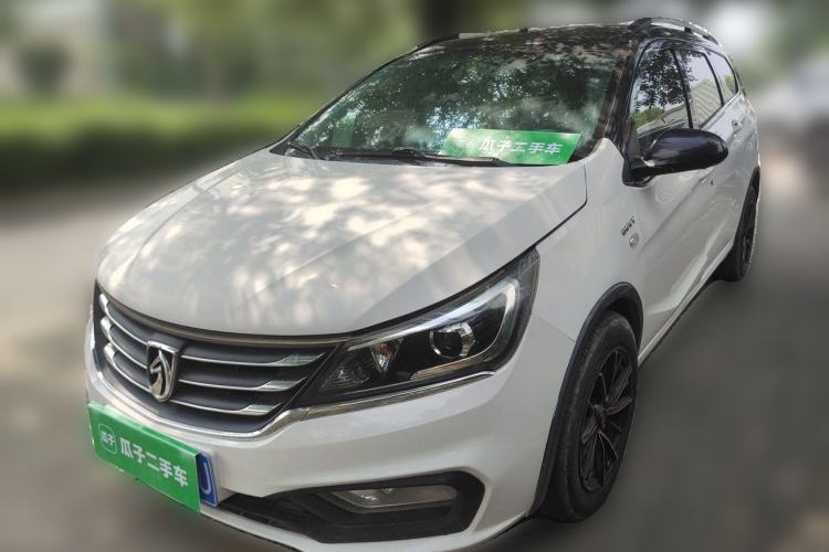 Used Baojun 310W 2017 1.5L Manual Fashion Edition China VI Guazi used car, China used car export, Used car for sale, Used cars, Cheapest cars for sale