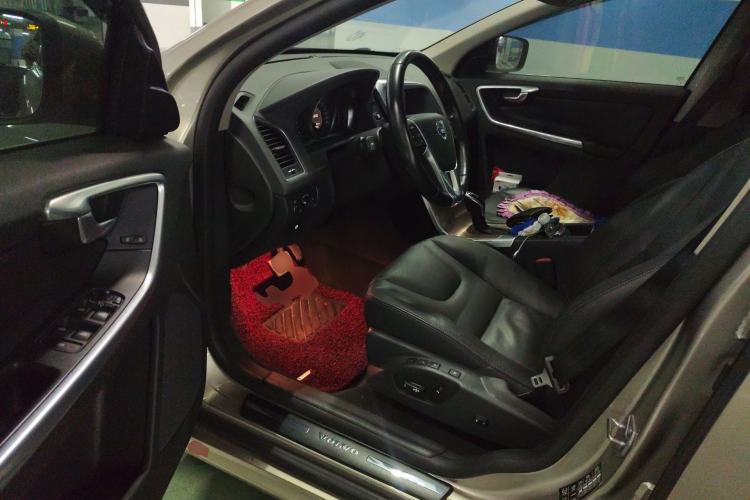 Used Volvo XC60 2015 T5 Smart Upgrade Model Driver Seat