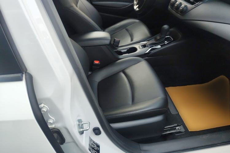 Used Toyota Corolla 2022 1.2T S-CVT Pioneer PLUS Edition Right Front Seat