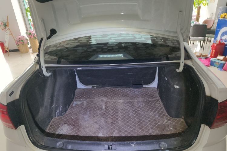 Used Volkswagen Lavida 2017 1.6L Automatic Fashion Edition