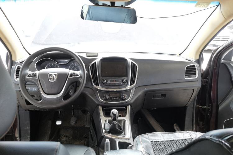 Used Baojun 560 2015 1.8L Manual Elite Edition
