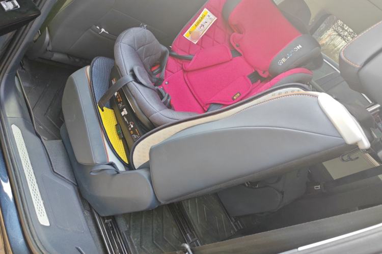 Used Volkswagen ID.6 CROZZ 2021 Long-Range PRO Edition Left Rear Seat